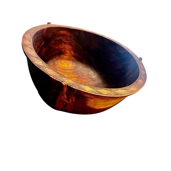 Antique Hand Carved Wooden Bowl Lizards Geckos Incised New Guinea Attributed 11” - Picture 13 of 13